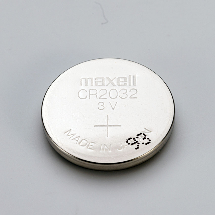 ボタン電池（CR2032）